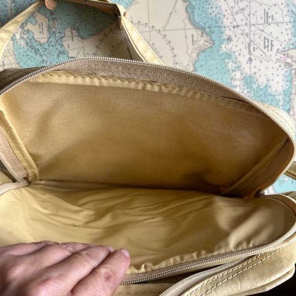 Vintage Pastel Yellow Samsonite Travel Bag - Picture 7 of 10